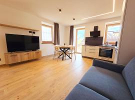 Alpine Lodge Tesero - Alpine Stay Apartments，位于泰塞罗的酒店