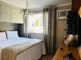 Apartamento novo sofisticado no centro da cidade com garagem