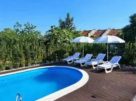 Domagoj - luxury apartments with heated swimming pool, jacuzzi and seaview