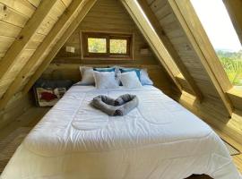 Hermoso chalet en marinilla，位于马里尼亚的酒店