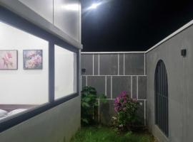 Homestay Nhà Ruộng，位于Plei Chuêt的旅馆