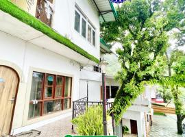 HOTEL PREMIUM U P Near Mall Road - Restaurant And Private Parking Facilities - Hygiene & Luxuary Room - A Top Rated Premium Hotel In Mussooire，位于穆索里的酒店