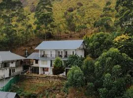 Rock And Mist Munnar House Resort