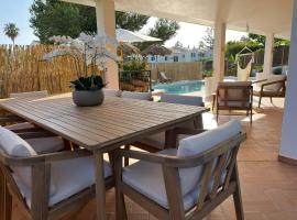 Villa Casa Escorxada - A 150m de la playa de arena con piscina privada，位于圣托马斯的酒店