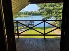 Atostogų namelis ant ežero kranto，位于Juočionys的乡村别墅