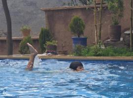 Toubkal Ecolodge，位于伊姆利尔的酒店