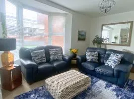 Percy House, 2 Bedroom, 4 Bed Flat Near Beach, Porthcawl Town Centre