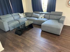 Home away from home - Whole house booking only -4 Bedrooms，位于Letchworth的酒店