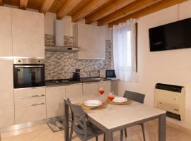 Cà Vecia - Apartments & Rooms，位于索托马里纳的酒店