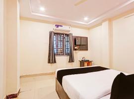 Hotel O M&N Grand，位于Pedda Ambarpet的酒店