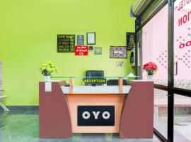 Hotel O SAMRAT HOTEL，位于Bahjoi的酒店