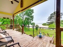 Views, Sunsets and Wildlife Waterfront Gem in Texas