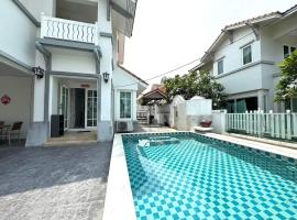 Warisa Garden Pool Villa，位于乔木提恩海滩的酒店