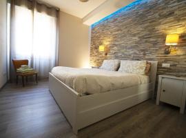 COZY FLAT home sweet lake Iseo，位于皮索涅的酒店