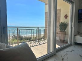 FronteMare Apartment，位于利都拉蒂纳的酒店