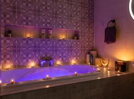 Bradford Luxury Central Apartment with Jacuzzi，位于布雷得佛的酒店