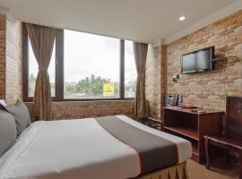 Super Collection O Raj Darbar Near City Centre，位于Salua的酒店