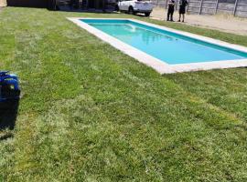 Casa Las Camelias Quill&oacute;n，位于基利翁的带泳池的酒店