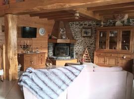 La maison aux lilas，位于Encausse-les-Thermes的酒店