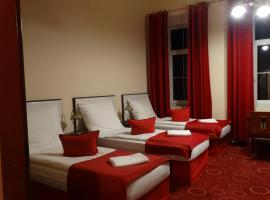 MYOSH Hotel，位于Vojkovice的酒店