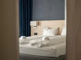 BREEZE Hotel Victoria - Self-Service