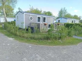 BJ Chalets - Robbengat 85 - Gezellige chalet op vakantiepark Lauwersoog! Vroege incheck! MET AIRCO!