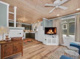 Beachglass Cottage - Family Friendly Kids and Pets，位于Grand Beach的酒店