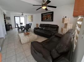 La casa del ejecutivo，位于Las Adjuntas的别墅