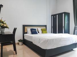 Urbanview Hotel Syariah near RSIA Annisa Jelutung Jambi，位于Sultan Thaha Airport的酒店