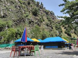 cliff camps barot，位于加姆布的酒店