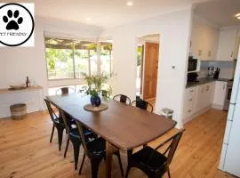 Sandy Pool Shack - Pet Friendly