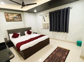 Near Chandghanta Gali Hotel Ganga Heritage Varanasi，位于瓦拉纳西的酒店