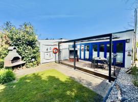 Ferienhaus Lotse，位于瓦尔内明德的酒店