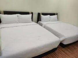 Reds Roomstay Pantai Penarik 2