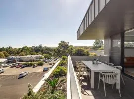 Margaret's Luxe Penthouse - exclusive retreat!