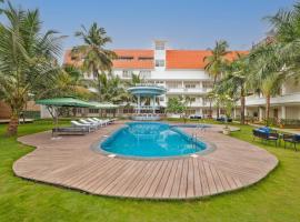 White Wharf Beach Resort Morjim Goa，位于莫尔吉姆的酒店