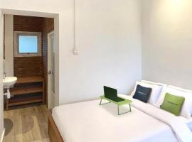 Urbanview Wisma Nirwana Tretes near Cimory Prigen，位于岩望的酒店