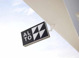 Alto House Faro, AL de Assinatura Modernista，位于法鲁的酒店