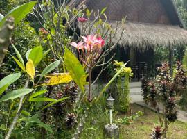 Kubu Artha Bungalow Nusa Penida，位于珀尼达岛的酒店
