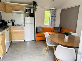 Modern 6P Tiny SolHouse 6 - Near Groningen，位于Kropswolde的海滩酒店