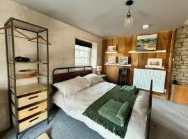 Skirrid Studio Stay near the Welsh beacons