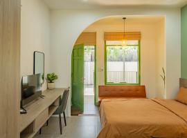 Na Garden Homestay，位于Thôn Trường Giang富佰机场 - HUI附近的酒店