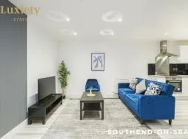 Stylish & Modern 1BR City Centre - Near High St & Southend Beach by Luxiety Stays