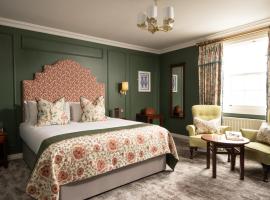 The Harbourview Hotel，位于康洛赫的酒店