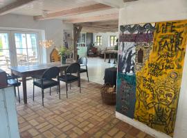 The Fishermen's House - charming and close to beach，位于齐斯泰兹的酒店