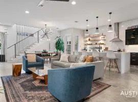 Picture-Perfect Trendy Vibes Minutes From Rainey
