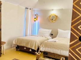 Outdoor luxury camp，位于梅尔祖卡的酒店