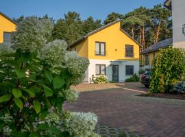Ferienpark Rübezahl am Müggelsee, Haus 18 Schlehe mit eigener Sauna, idealer Ort für Natur- und Erholungssuchende, für Radfahrer und Familien mit Kindern，位于柏林的酒店