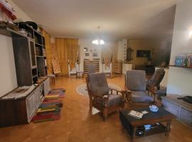 Private house，位于Baone的酒店