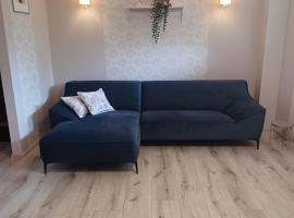 MY apartement, 3 tuba, privaatne sissek&auml;ik，位于塔尔图的带热水浴缸的酒店